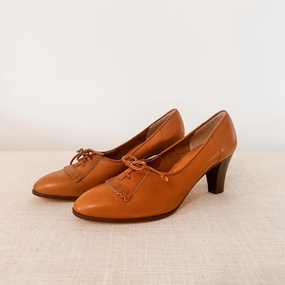NWOB Amalfi Vintage All Leather Heels 6.5 AA